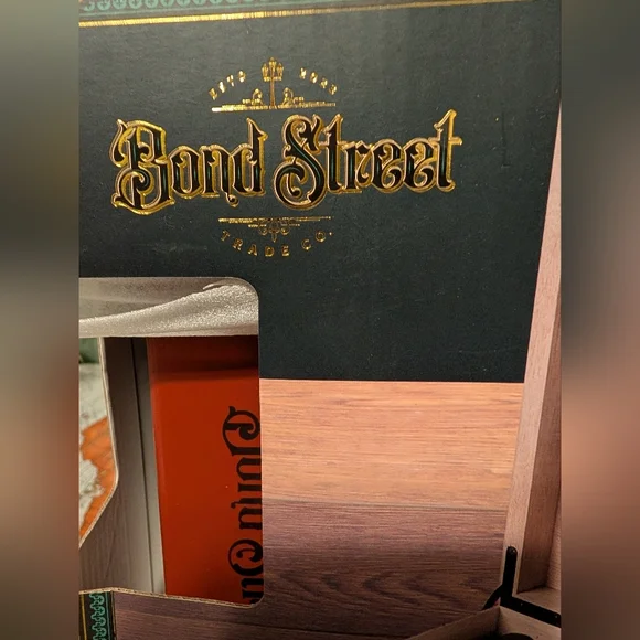 Bond Street Desktop With Built-in Humidor Cigar Case Brand New In Box - Picture 2 of 16